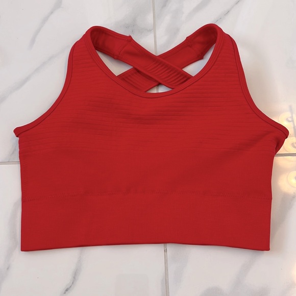 Alphalete Vault Bra In Cherry Red Compression Sports Bra Women’s Size S - Picture 2 of 10